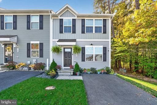 102 Erin Ct, Elkton, MD 21921-6691, United States